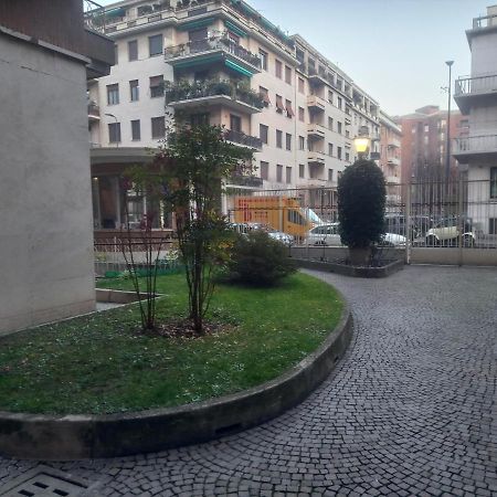 Bilocale 7 Piano Balcone Vista Skyline Daire Milano Dış mekan fotoğraf