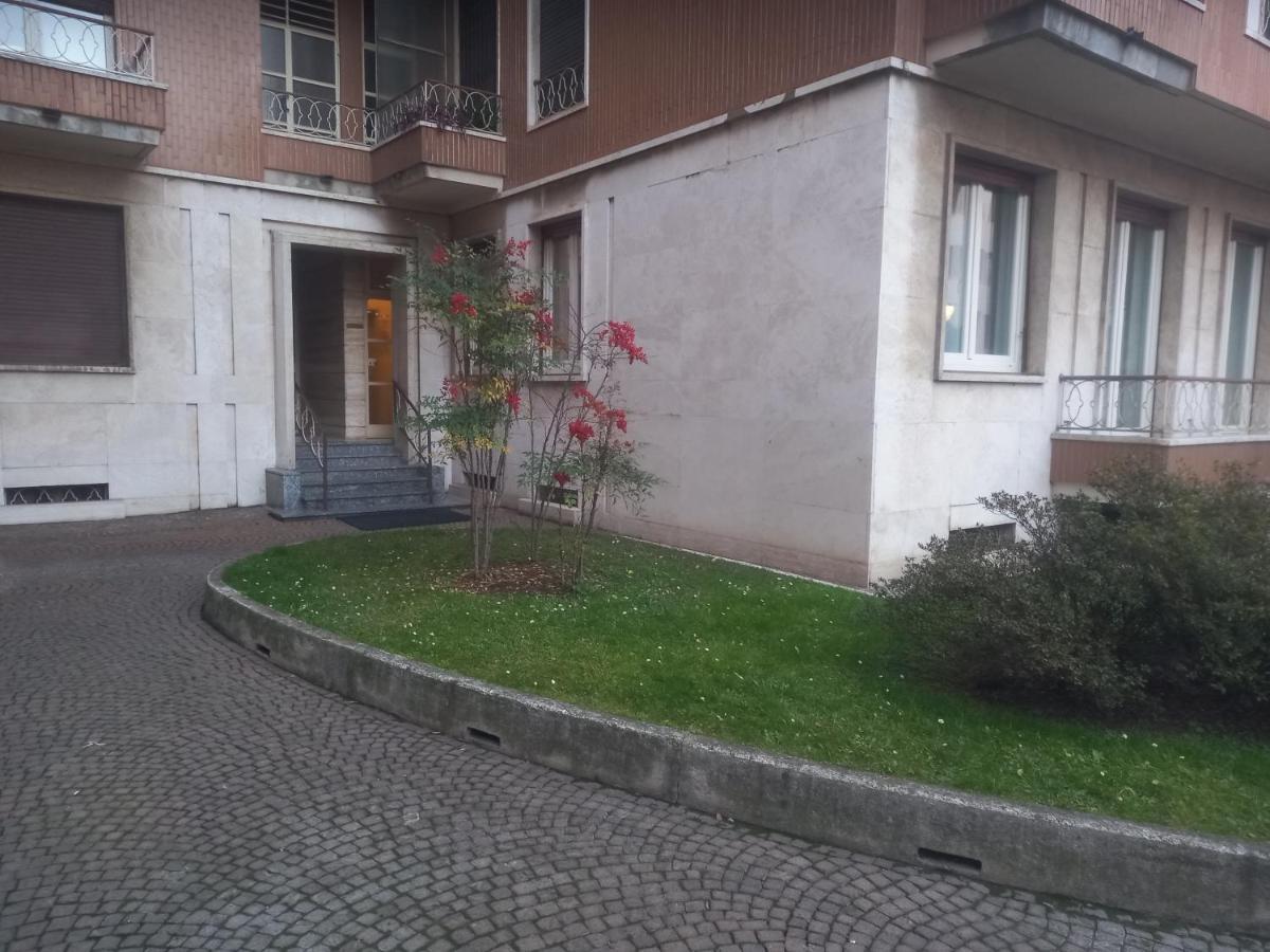 Bilocale 7 Piano Balcone Vista Skyline Daire Milano Dış mekan fotoğraf