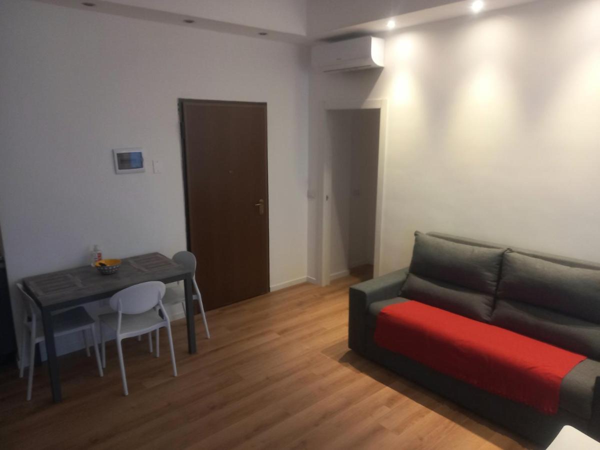 Bilocale 7 Piano Balcone Vista Skyline Daire Milano Dış mekan fotoğraf